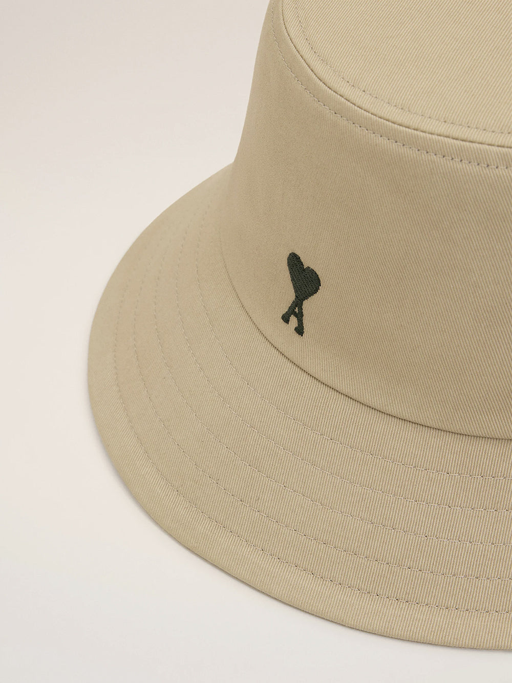 AMI PARIS-BLACK AMI DE COEUR BUCKET HAT-