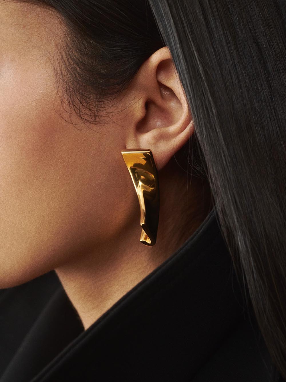 JACQUEMUS-LES BOUCLES J-