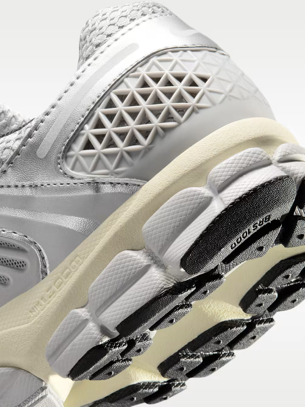 NIKE-NIKE ZOOM VOMERO 5-