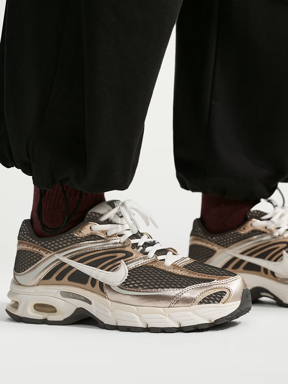 W NIKE AIR MAX MOTO 2K