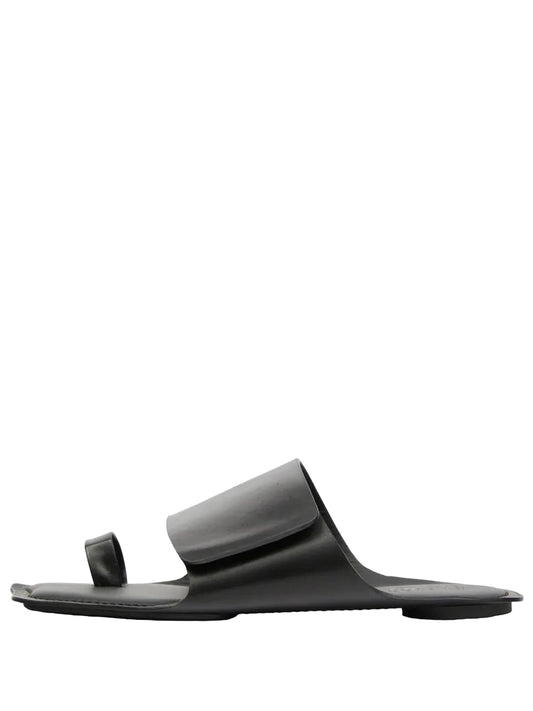Anatomic leather flip-flop mule