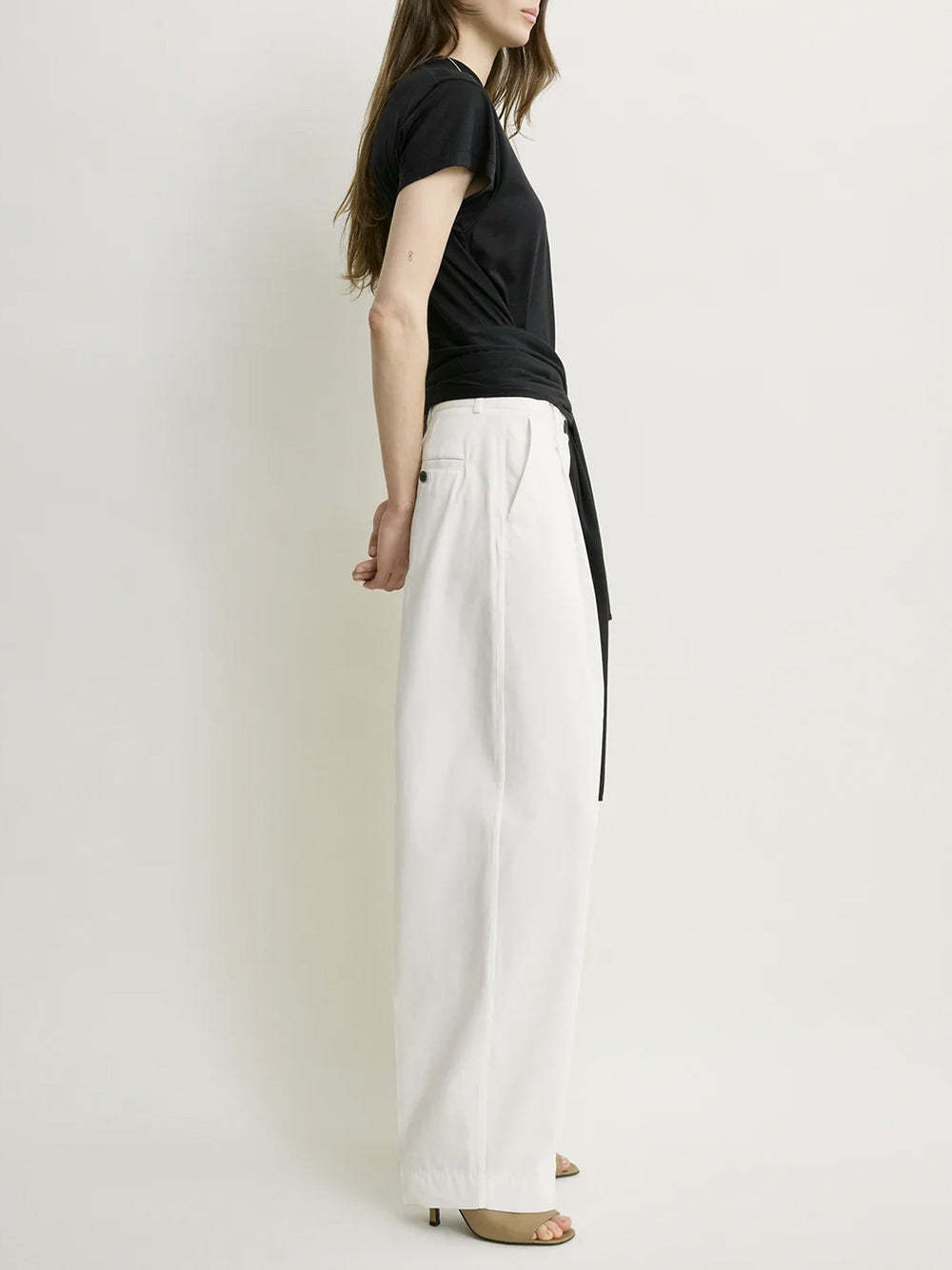 Single pleat cotton trousers