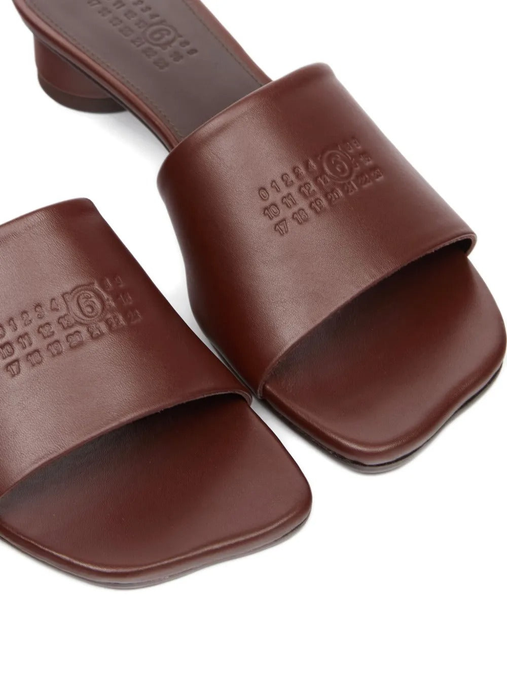 SANDAL