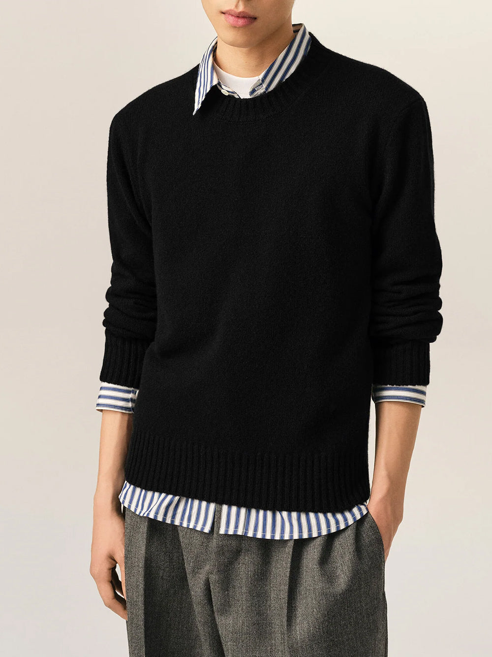 AMI PARIS-CREWNECK SWEATER WITH TONAL AMI DE COEUR-
