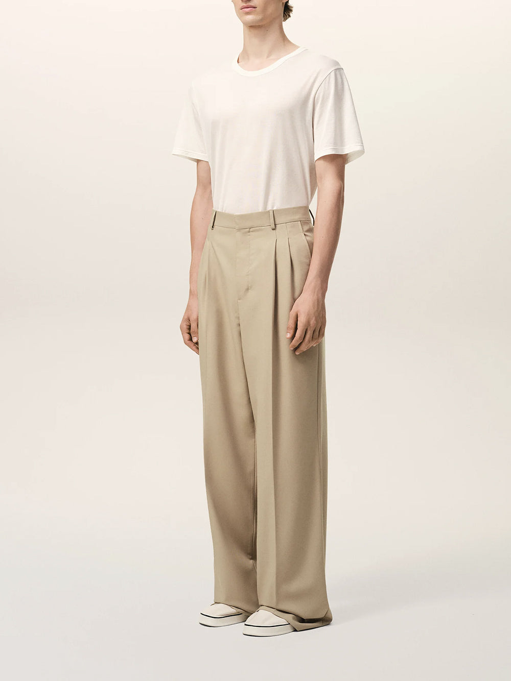 AMI PARIS-LOW WAIST WIDE TROUSERS WITH TWO PLEATS-