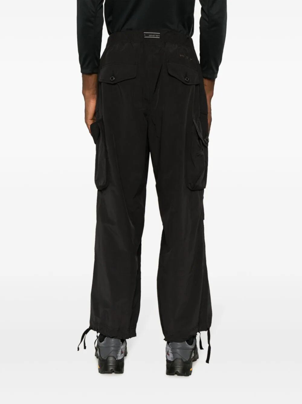AND WANDER-82 oversized cargo pants-5743282083 010