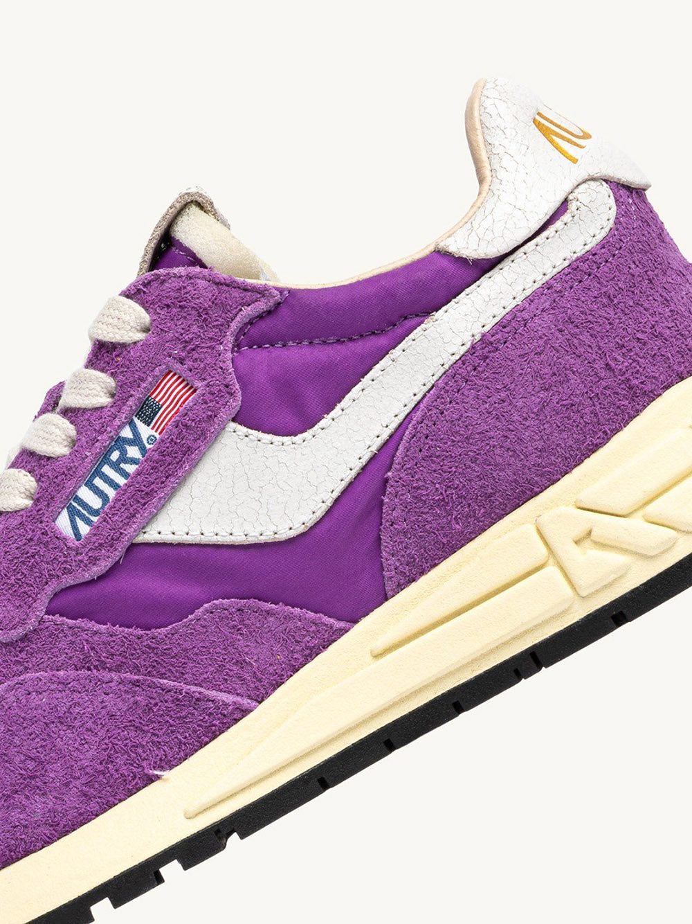 AUTRY-REELWIND LOW SNEAKERS IN WHITE AND DEWBERRY NYLON AND SUEDE-