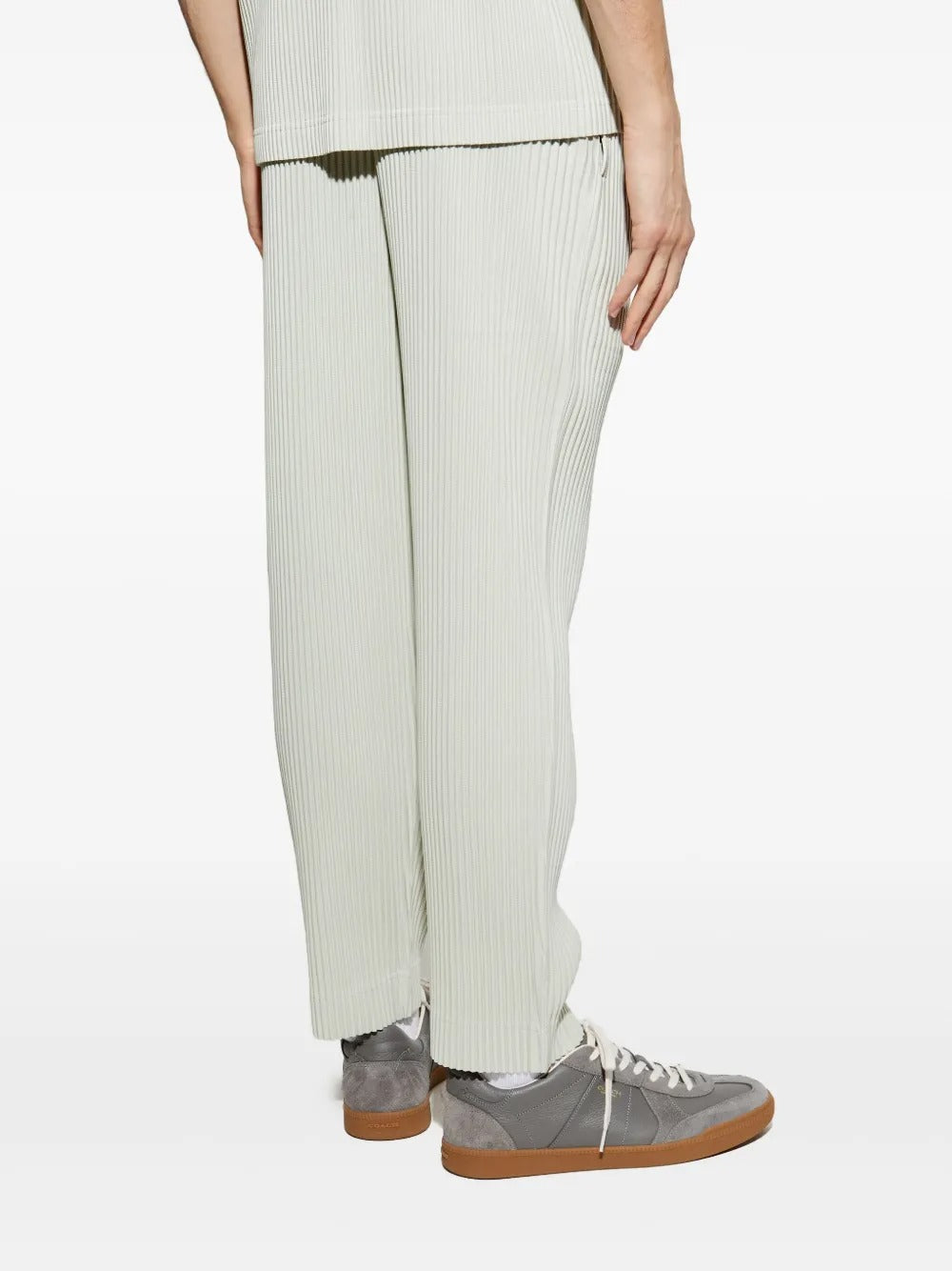 HOMME PLISSÉ ISSEY MIYAKE ジョガーパンツ 白 HOMME PLISSÉ ISSEY MIYAKE OCTOBER BASICS Pleated Trousers