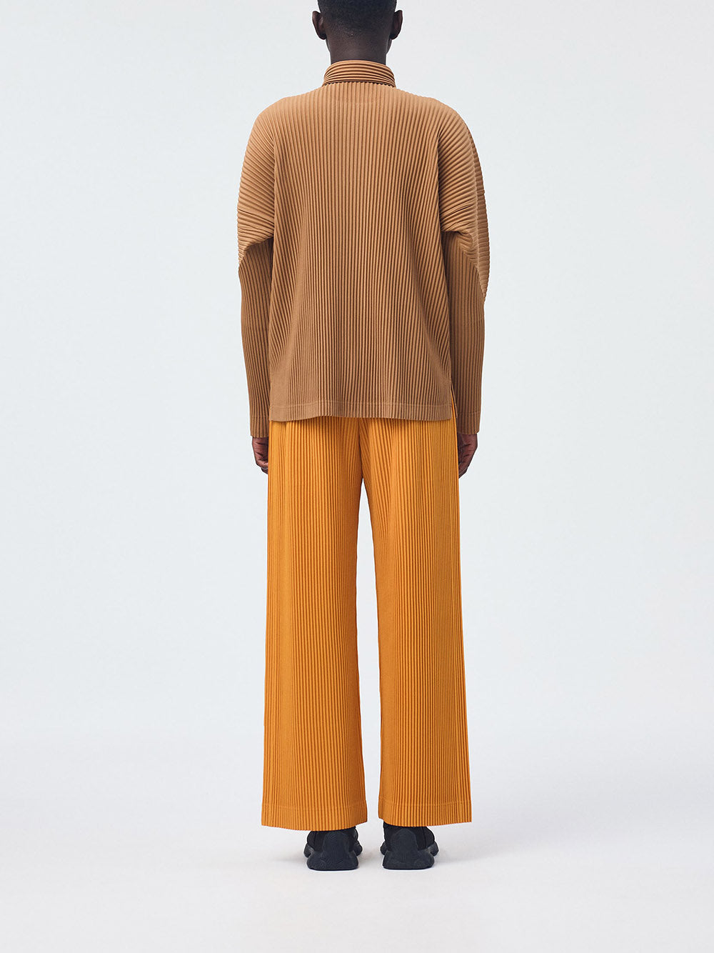 HOMME PLISSÉ ISSEY MIYAKE-MONTHLY COLORS : OCTOBER-