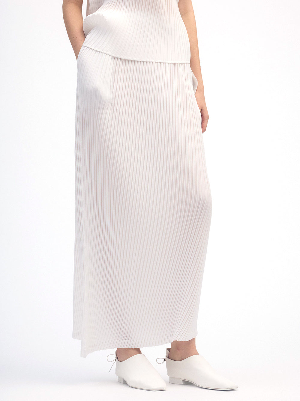 パンツ ISSEY MIYAKE SHADOW STUDY PLEATS SOLID パンツ ISSEY MIYAKE SHADOW STUDY PLEATS SOLID パンツ ISSEY MIYAKE