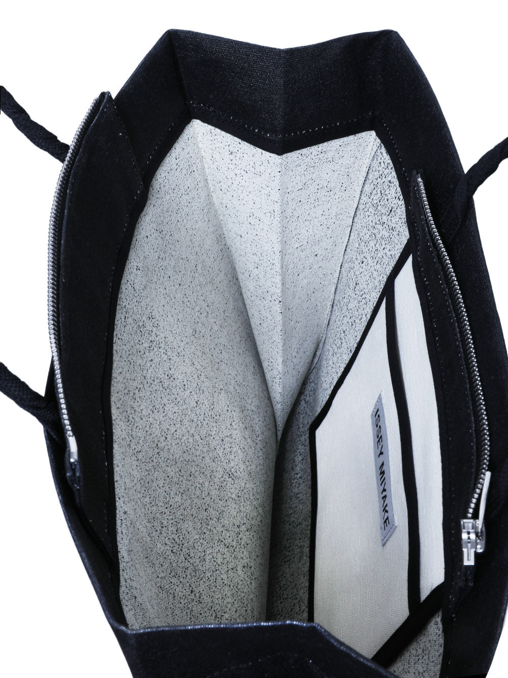 ISSEY MIYAKE-THIS IS A PAPER BAG-