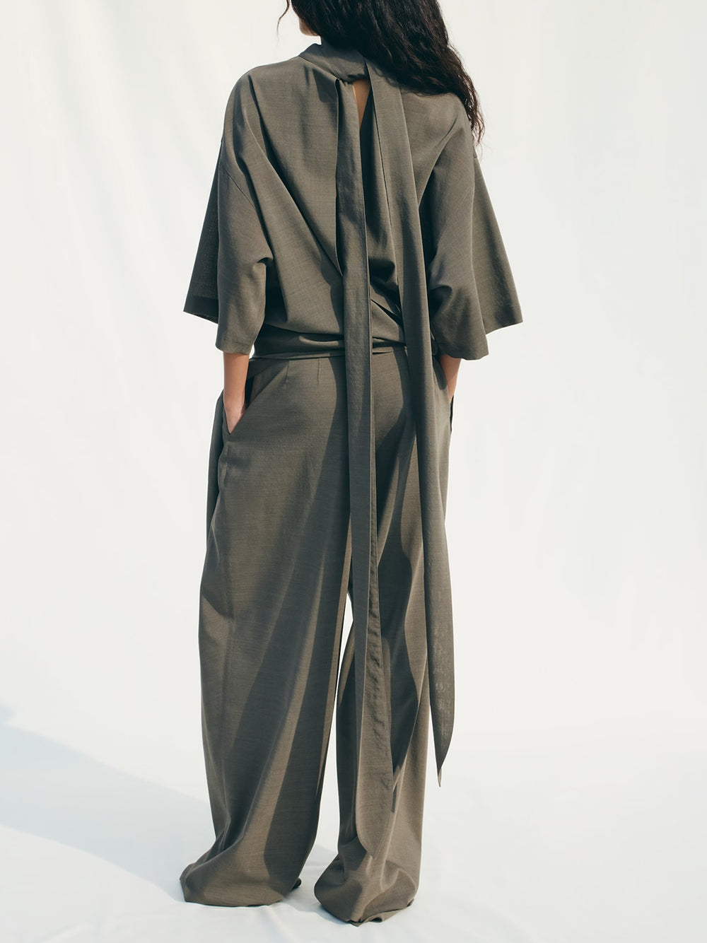 JACQUEMUS-LA BLOUSE HAVANA-