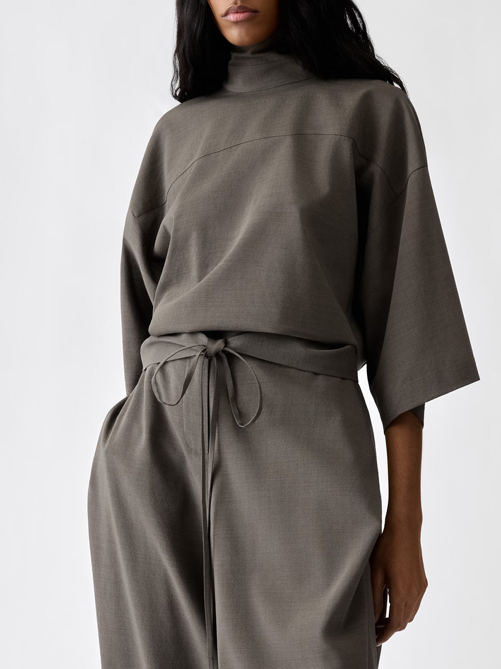JACQUEMUS-LA BLOUSE HAVANA-