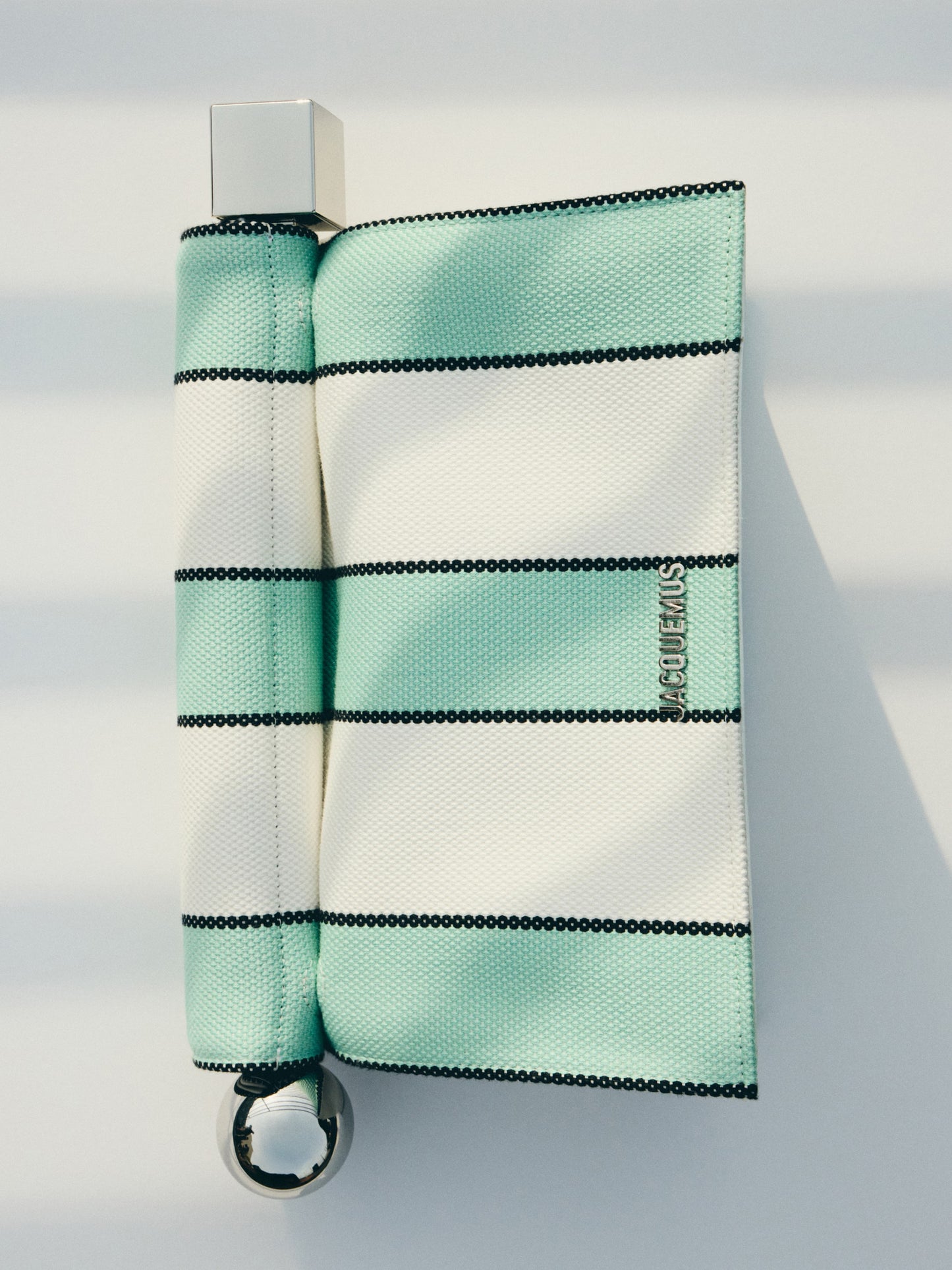 JACQUEMUS-LA POCHETTE ROND CARRE-
