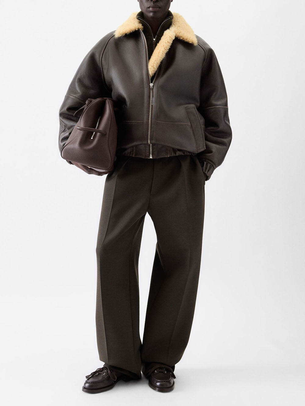 JACQUEMUS-LE BOMBARDIER-OUM00128AC16L05 880 – Dope