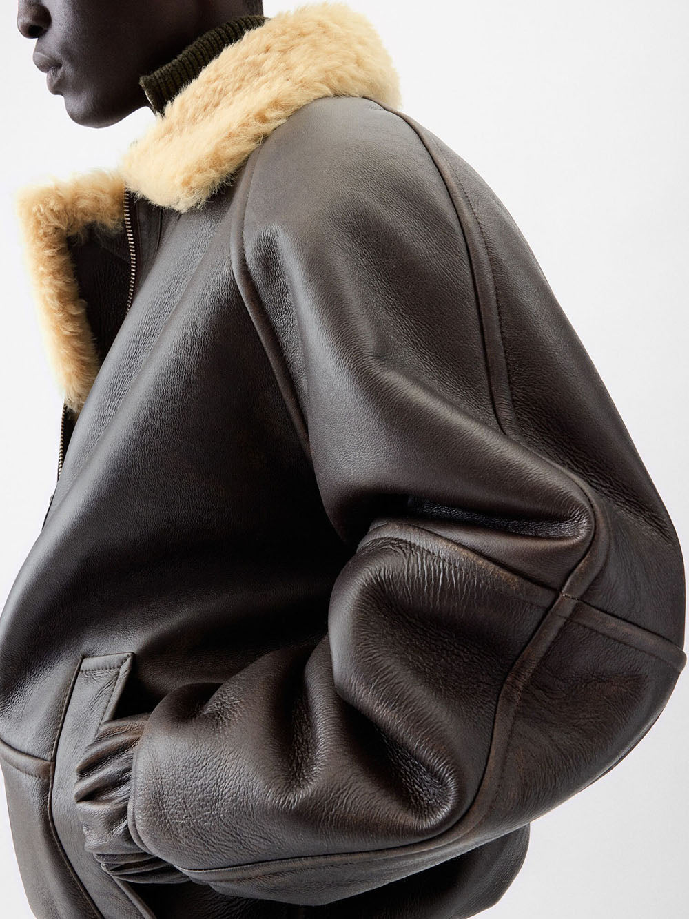 JACQUEMUS-LE BOMBARDIER-