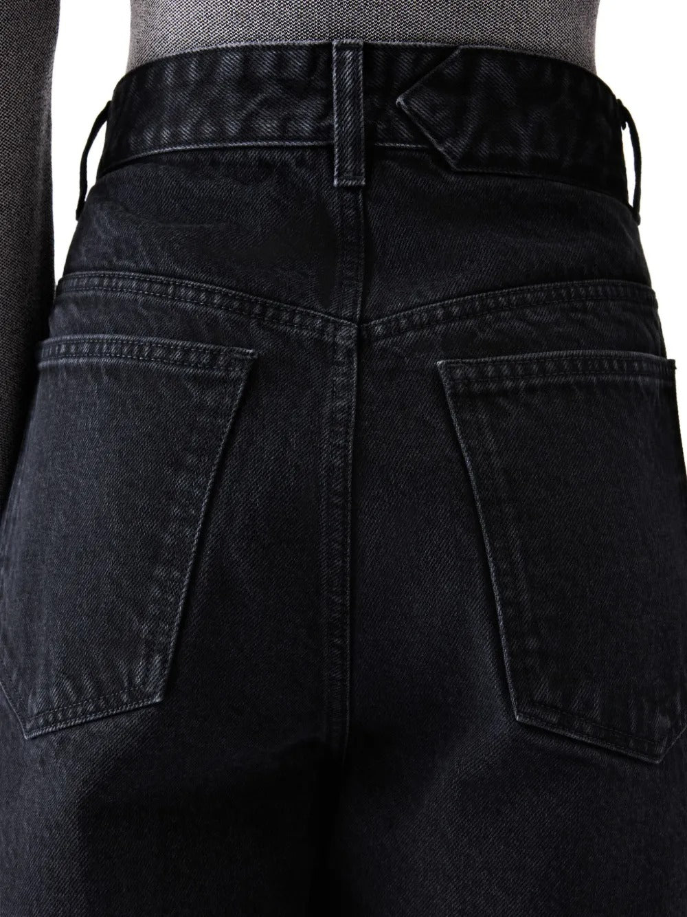 JACQUEMUS-LE DE-NIMES OVALO-PAW00609AD00039 990 – Dope