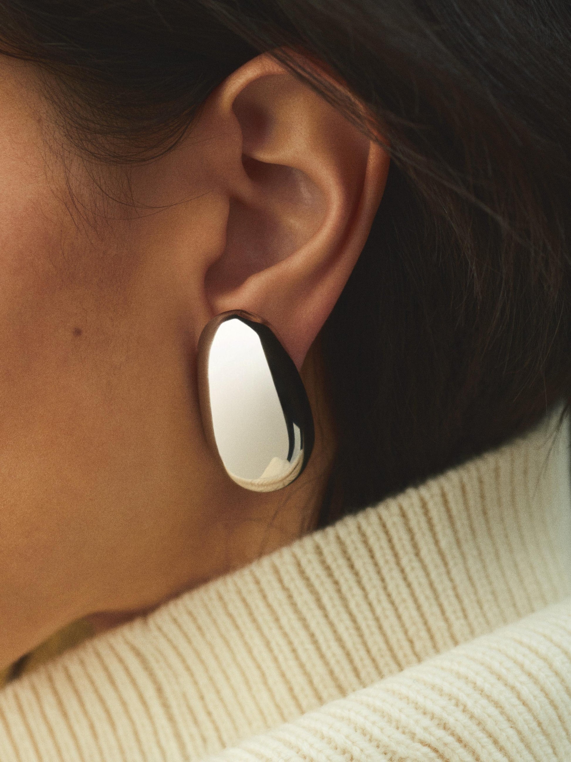 JACQUEMUS-LES BOUCLES CURVO-