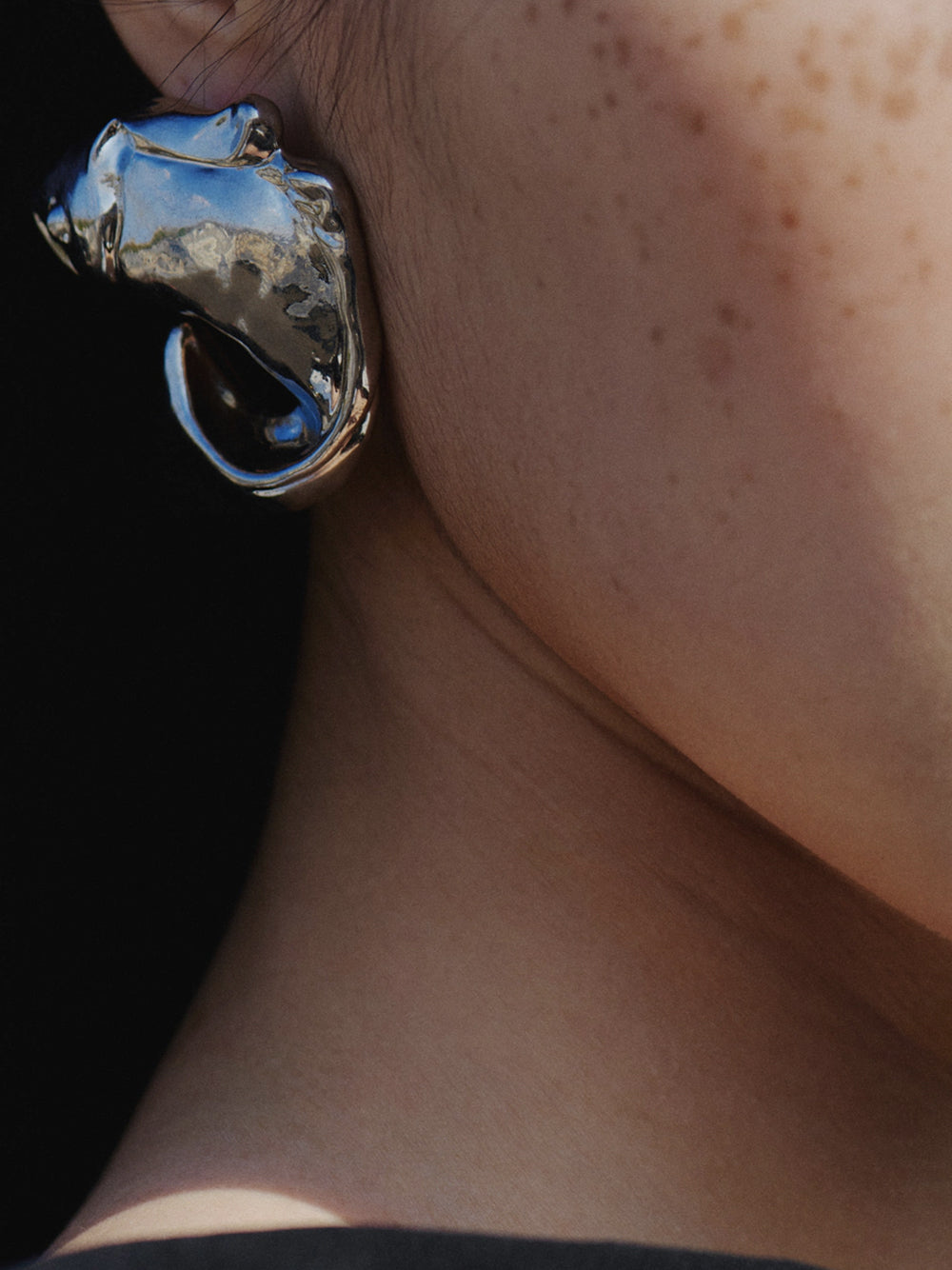 JACQUEMUS-LES BOUCLES POISSON-