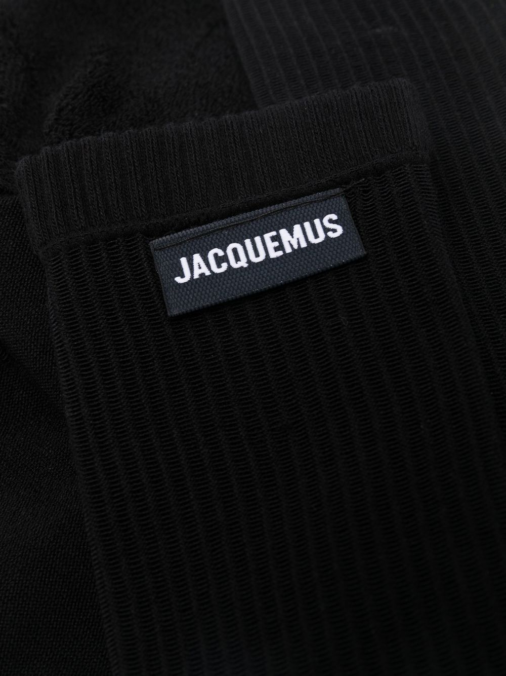 JACQUEMUS-LES CHAUSSETTES A L`ENVER-