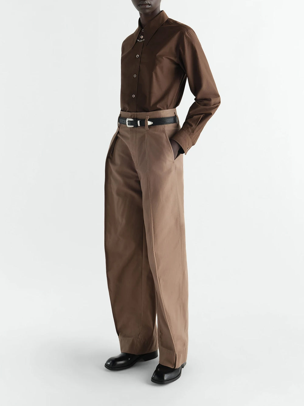 CURVED PANTS