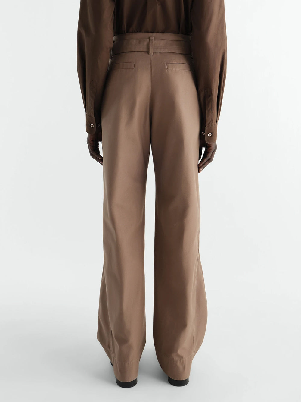 CURVED PANTS
