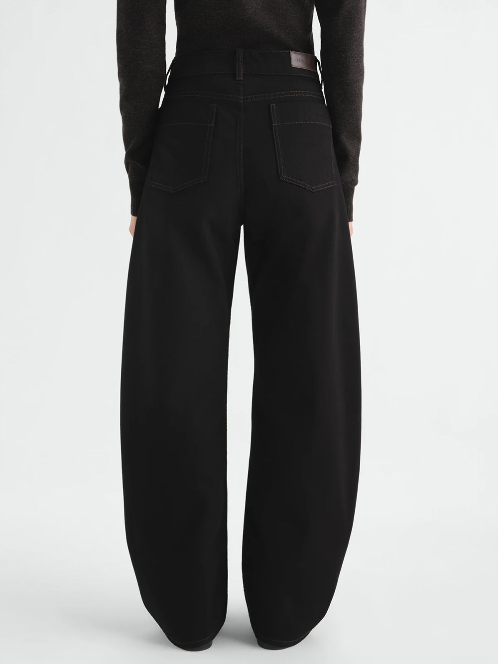 HIGH WAISTED CURVED PANTS