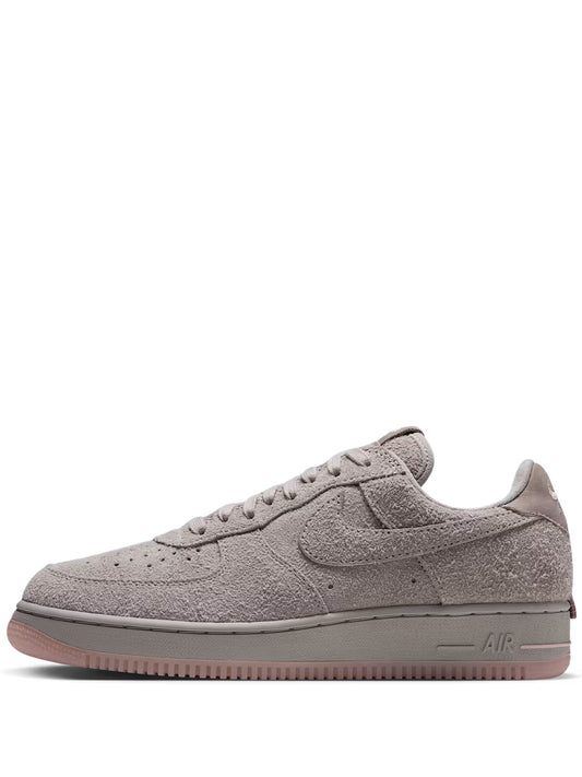 NIKE-AIR FORCE 1 `01-