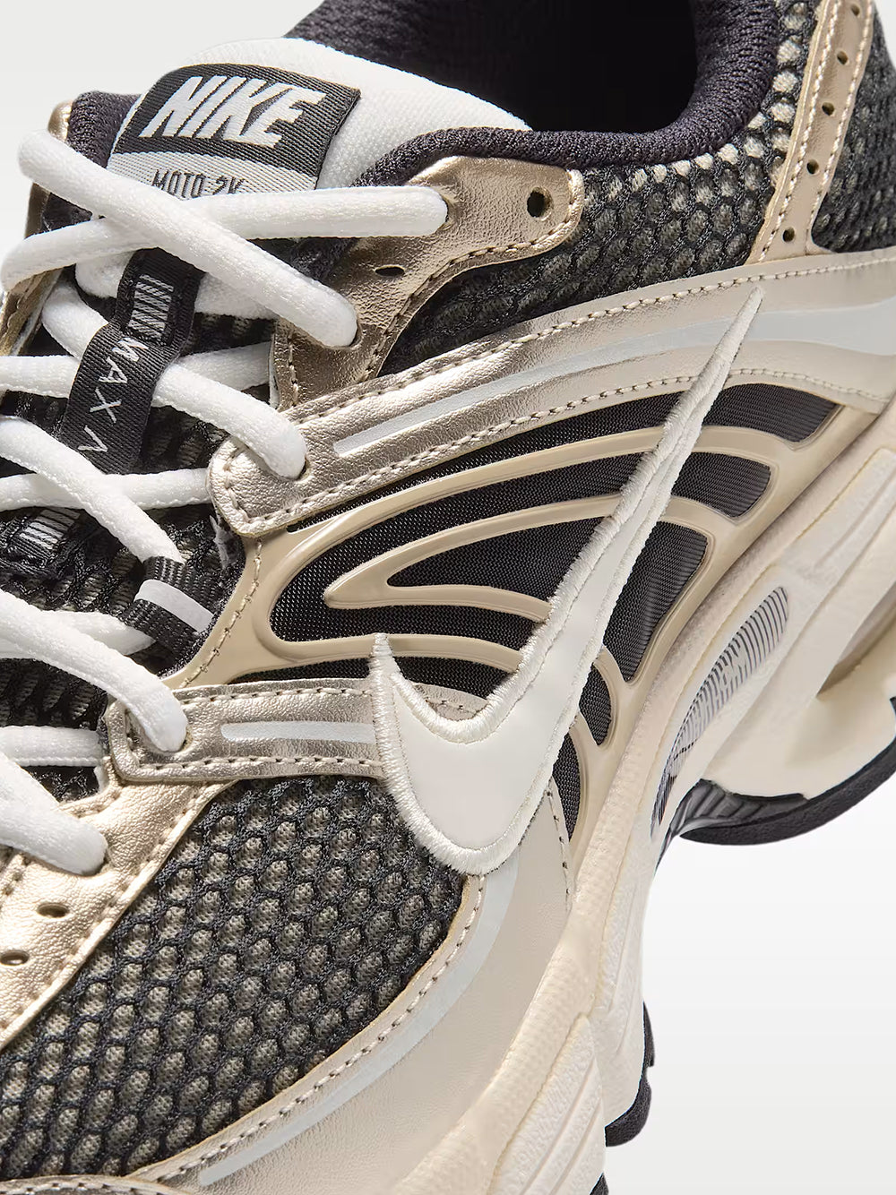 W NIKE AIR MAX MOTO 2K