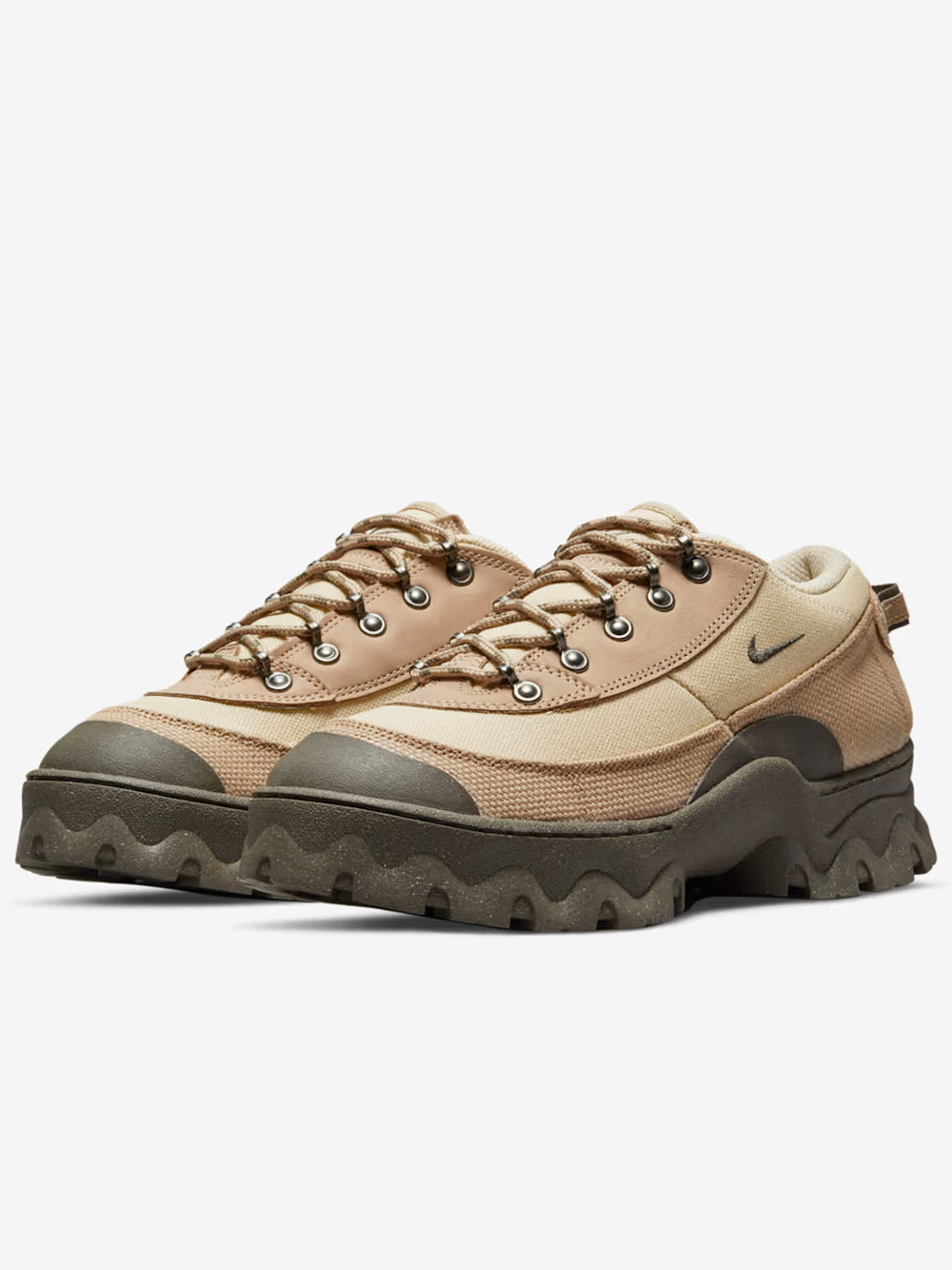 W NIKE LAHAR LOW