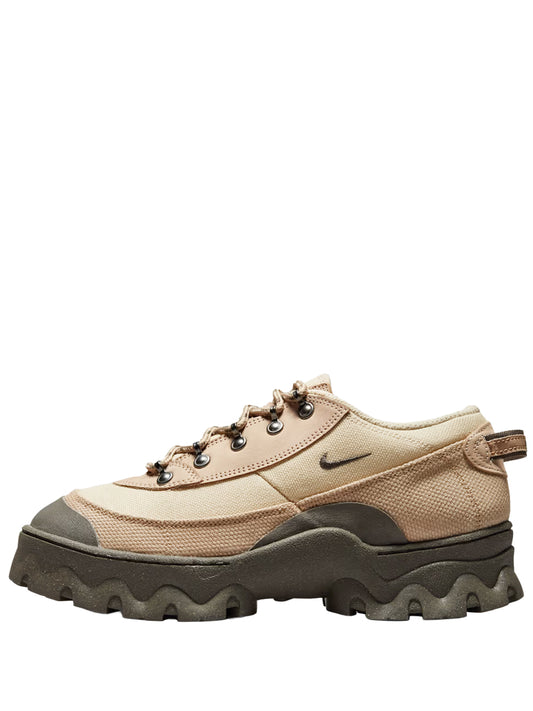 W NIKE LAHAR LOW
