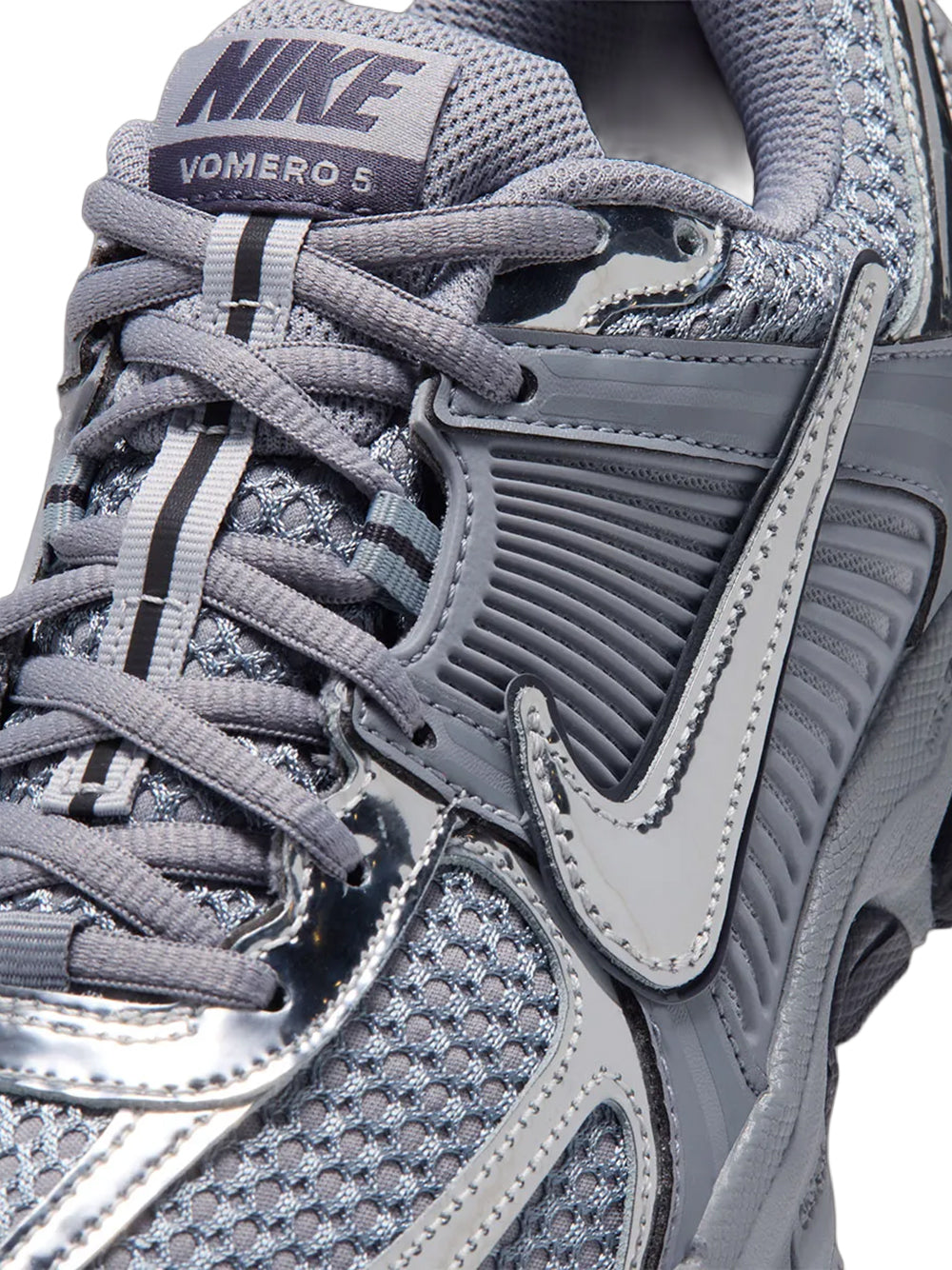 W NIKE ZOOM VOMERO 5 CHROME