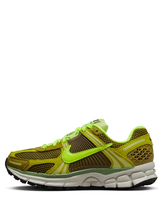 NIKE-WMNS NIKE ZOOM VOMERO 5-