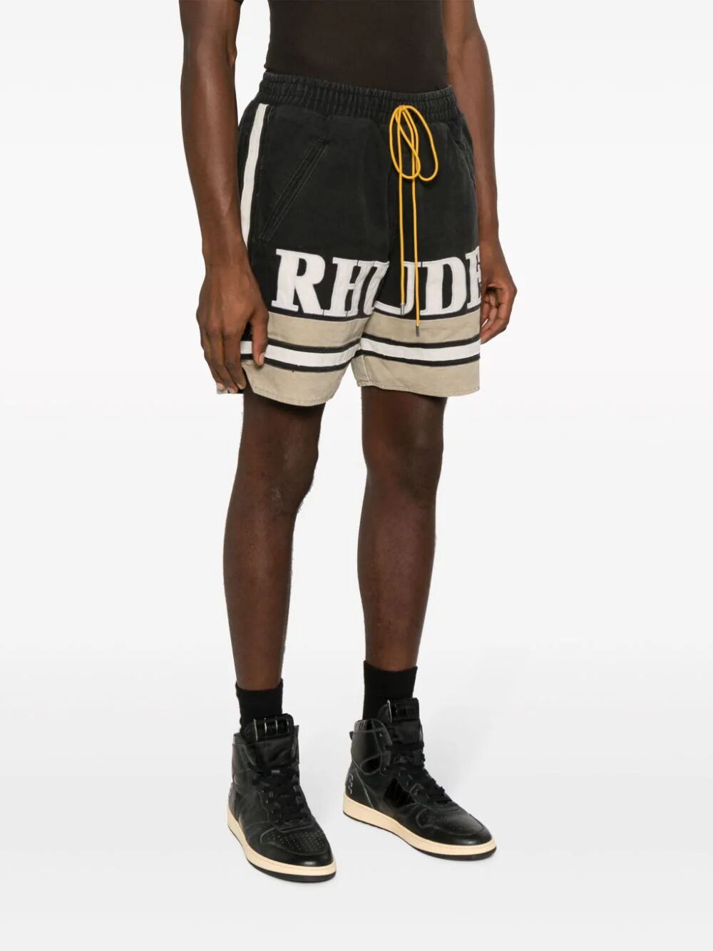 RHUDE-RHUDE EMBROIDERED LOGO SHORT-RHPF23SH04167679 BLACK/KHAKI 1679