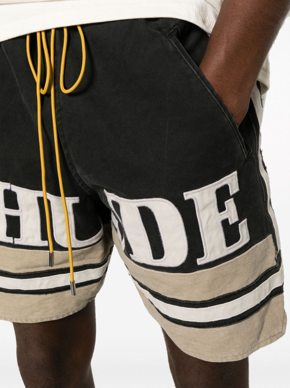 RHUDE-RHUDE EMBROIDERED LOGO SHORT-RHPF23SH04167679 BLACK/KHAKI 1679