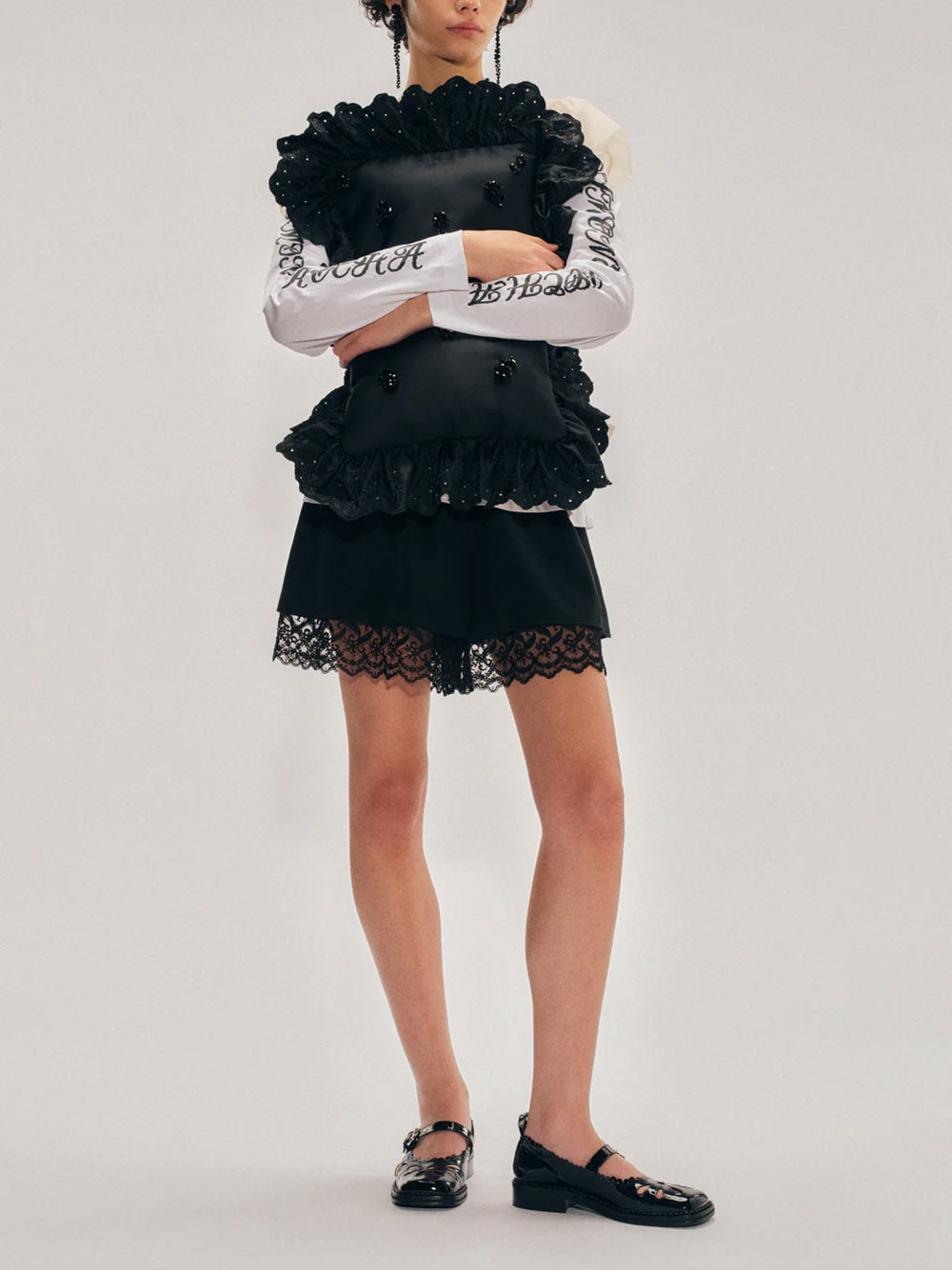未使用 Simone Rocha  ラッフルトリム クロップドパンツ SIMONE ROCHA-LACE TRIM NEGLIGEE SHORTS-4177T 0514 BLACK – Dope