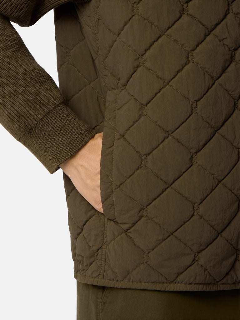 Padded jacket with anti-drop finish