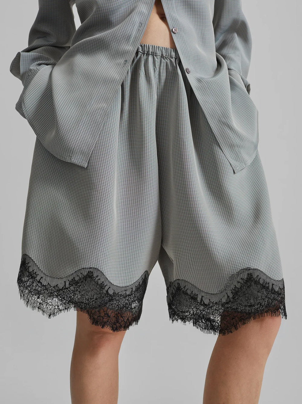 THE FRANKIE SHOP-BAXTER LACE BERMUDA SHORTS-
