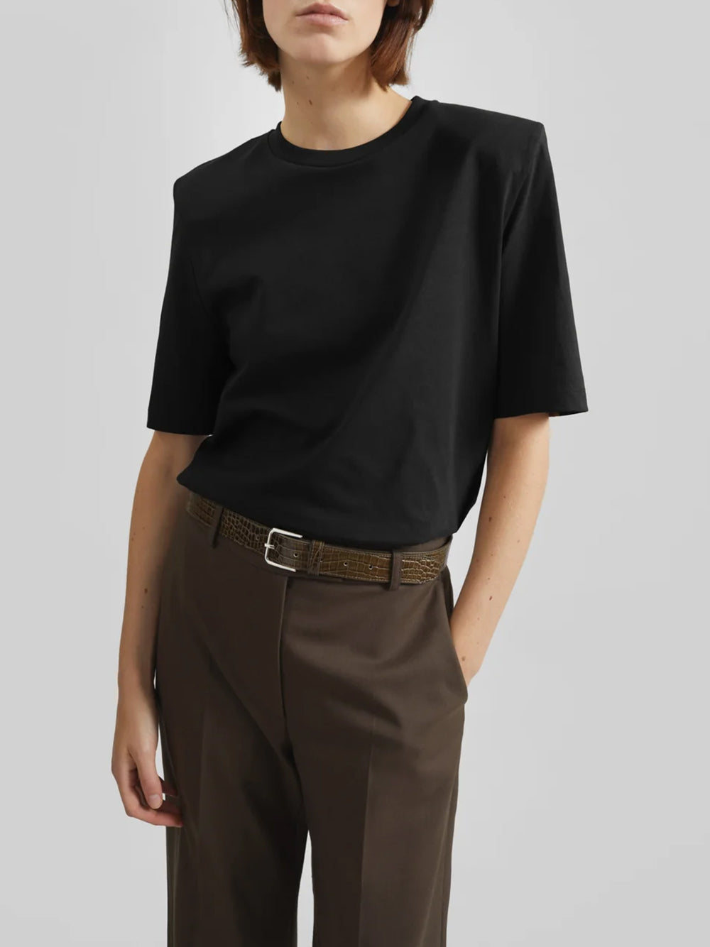 THE FRANKIE SHOP-CARRINGTON PADDED SHOULDER TEE-
