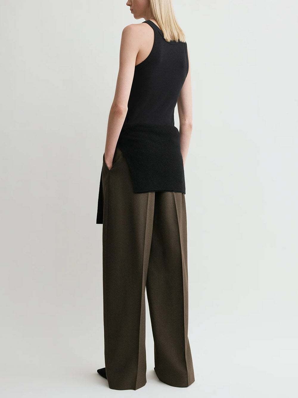 TOTEME-Curved rib tank-