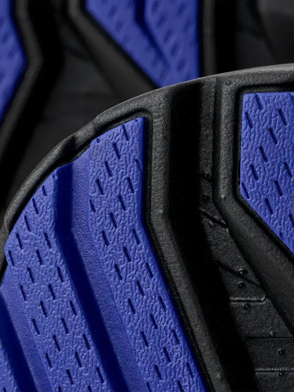 UGG-M HERITAGE UTILITY AXOID-